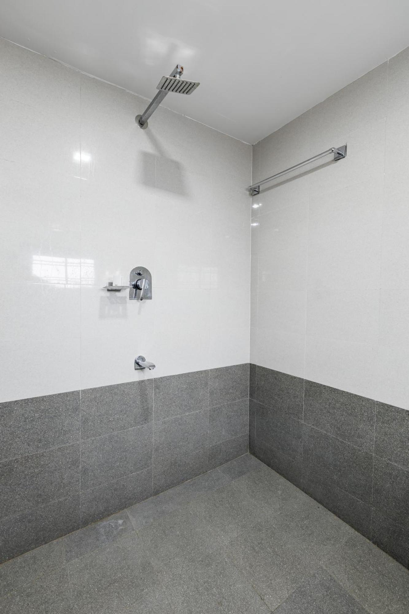 Paulson Park Hotel Kochi Екстериор снимка