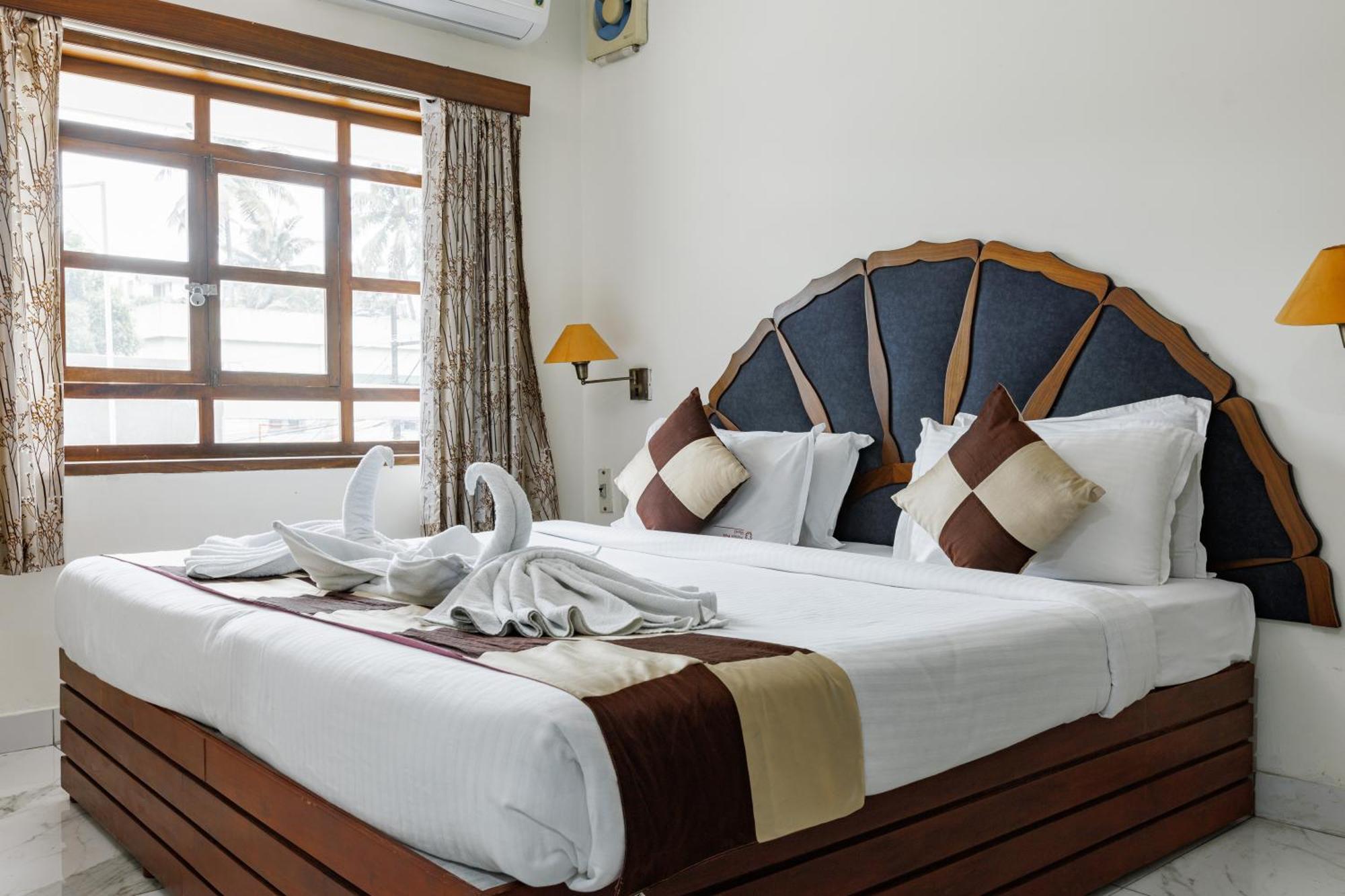Paulson Park Hotel Kochi Екстериор снимка